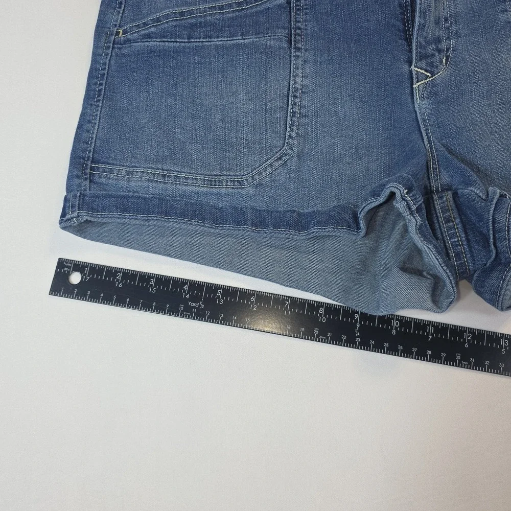 Unionbay Juniors Utility Jean Shorts Size 13/31 Blue Denim Cuffed Stretch